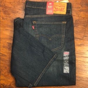 Men’s Levi’s 541 NWT 42x38 stretch jeans